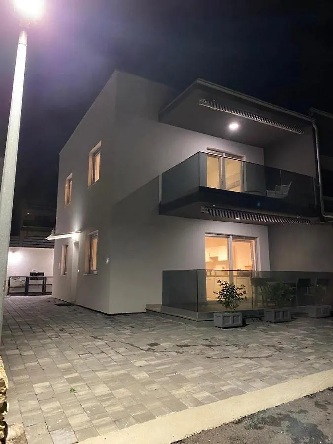 Amazing Simuni 1 Apartment